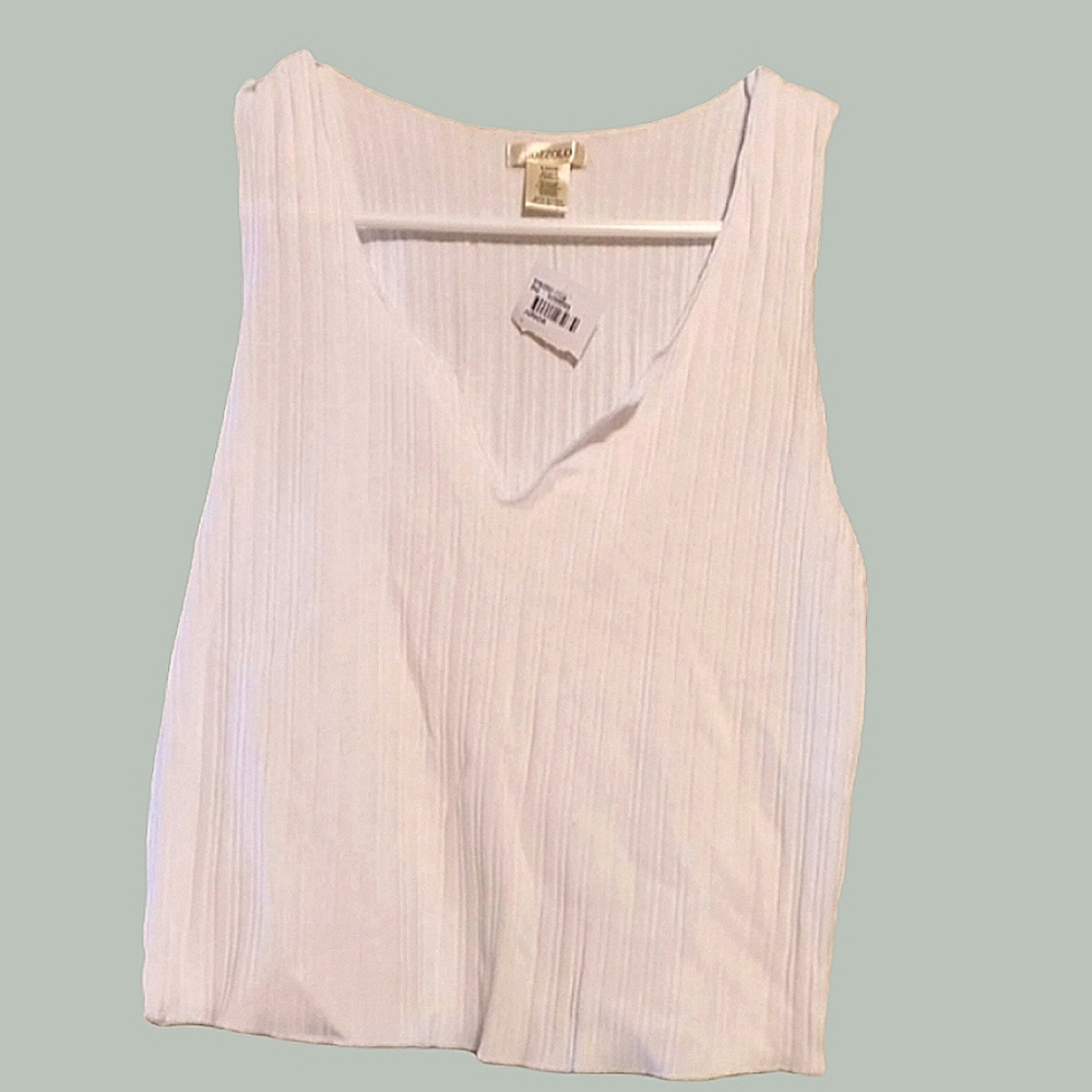 White Juniors L crop top